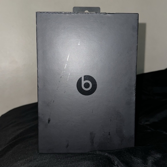 Beats Studio3 Headphones Black - Picture 3 of 12